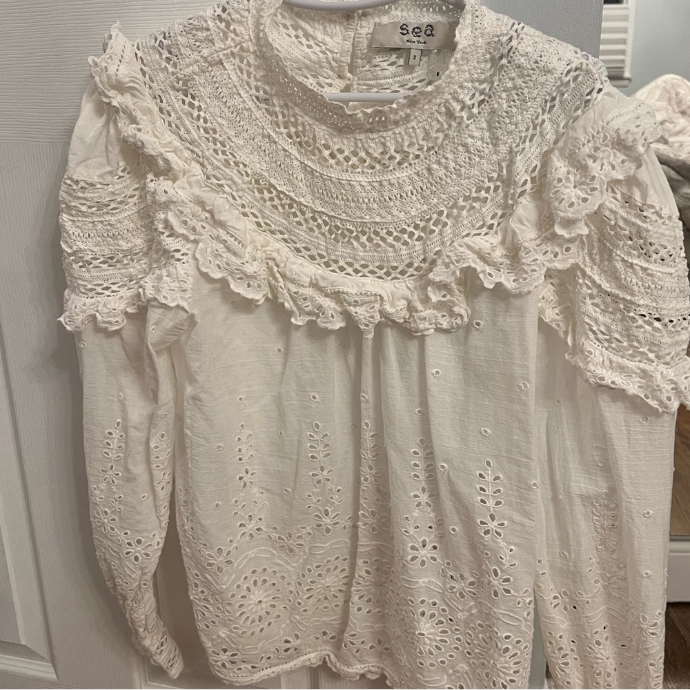 Sea Eyelet Top